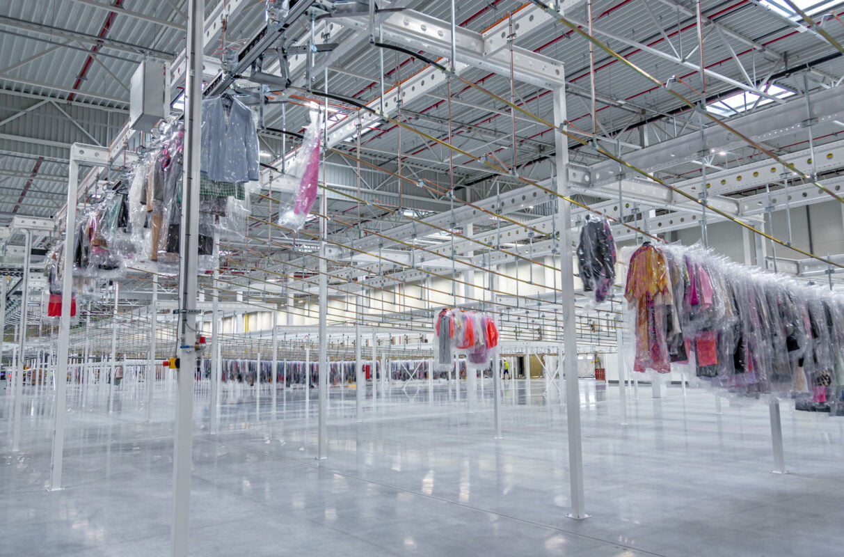 The garment conveyor brings the hanging garments to the switches that handel the sortation of the garments.